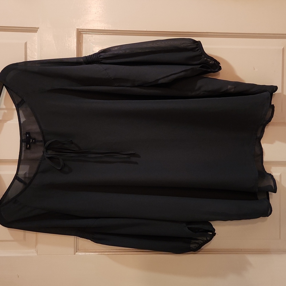 XL Gap Gray Sheer Top